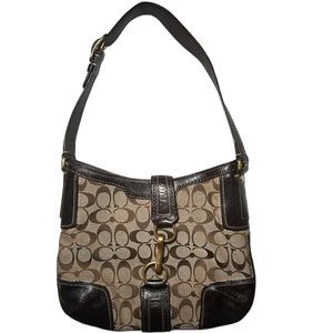 Stunning must have Coach leather Hampton logo handbag